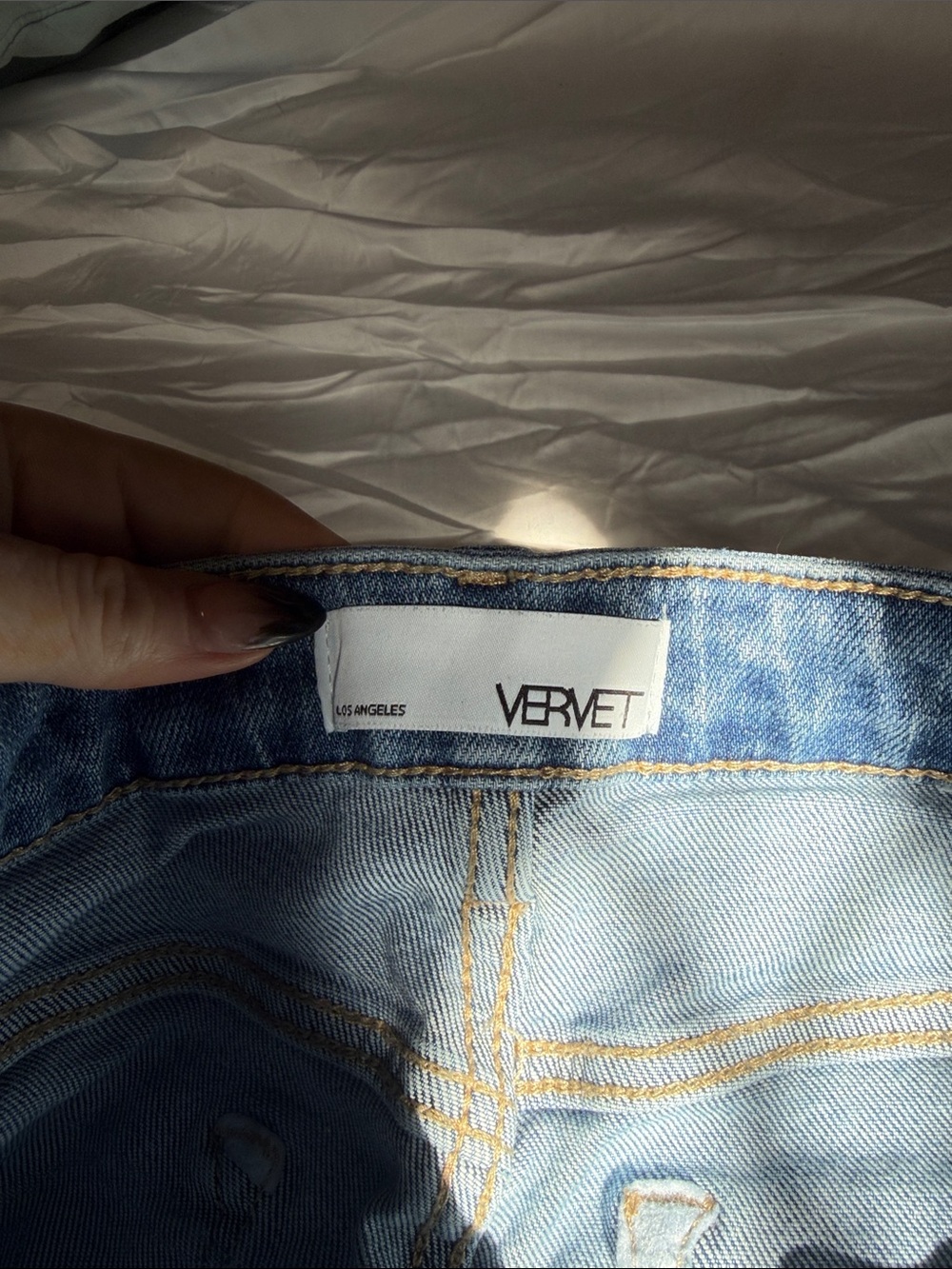 Relaxed Fit Jeans in Washed Blue - Picture 3 of 3